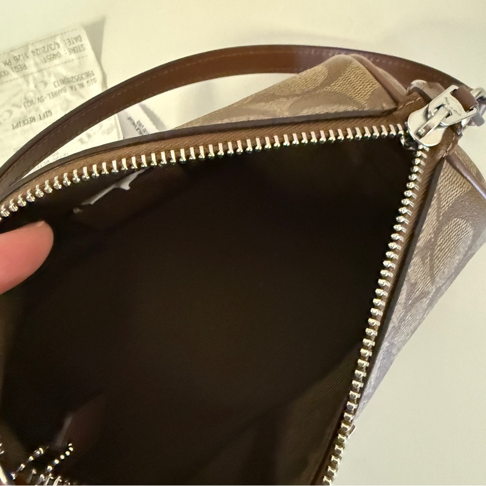 Coach CP475 nolita barrel - Picture 6 of 8
